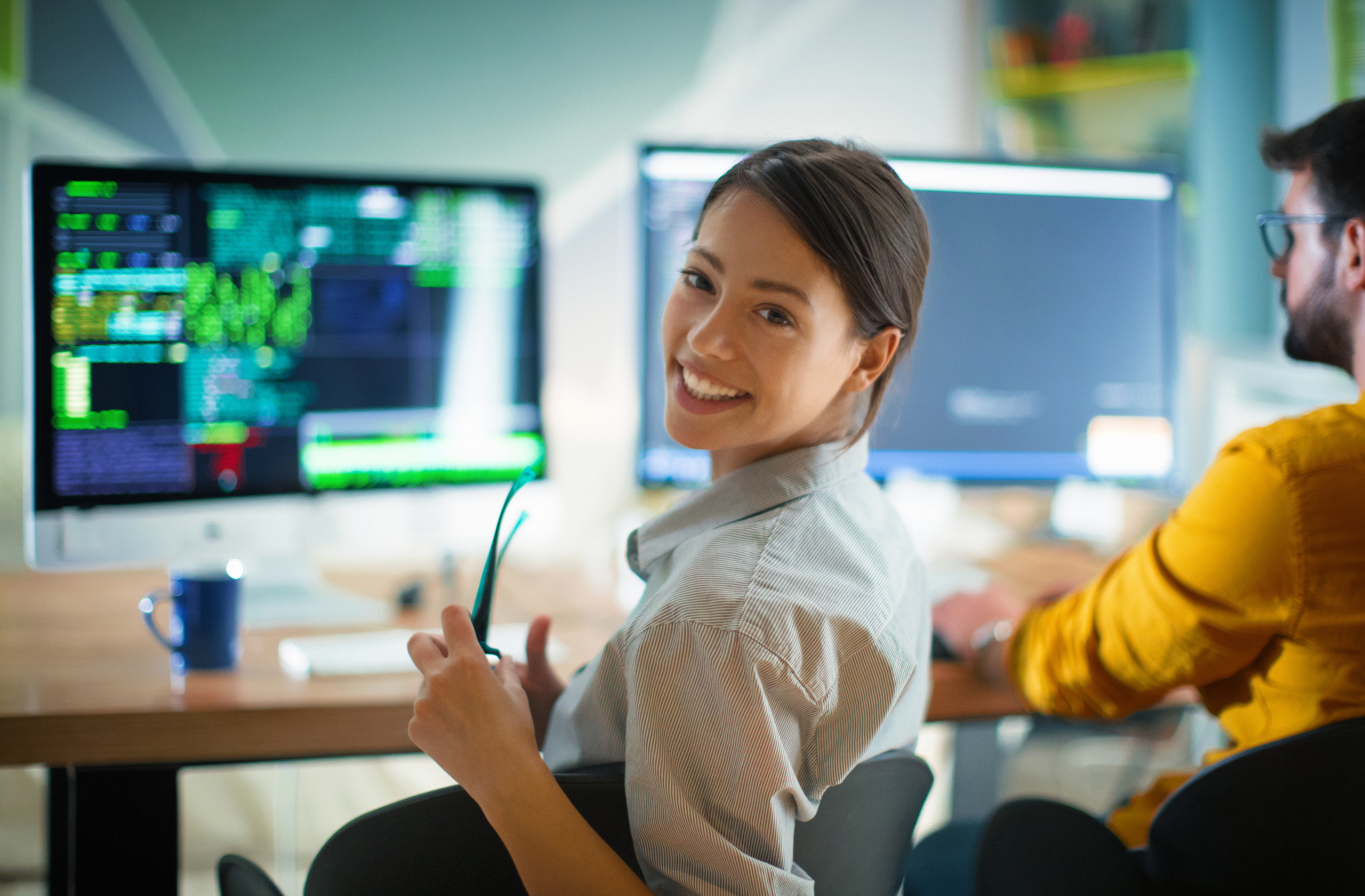Support Hydrotec 1 Support Mitarbeiterin Softwareentwicklung Bildschirmarbeitsplatz