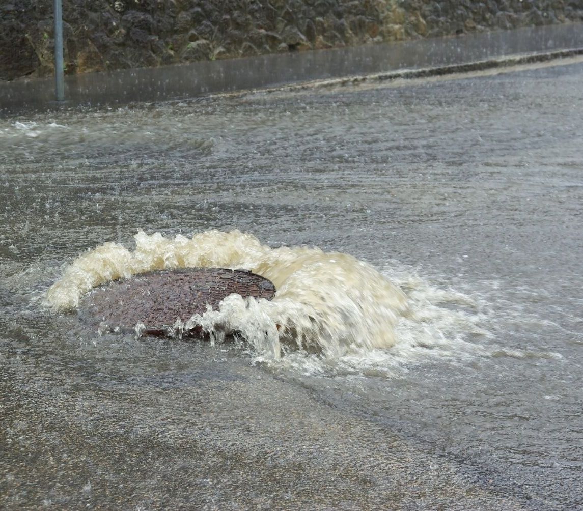 Regenwasserbewirtschaftung eingestauter Kanalschacht